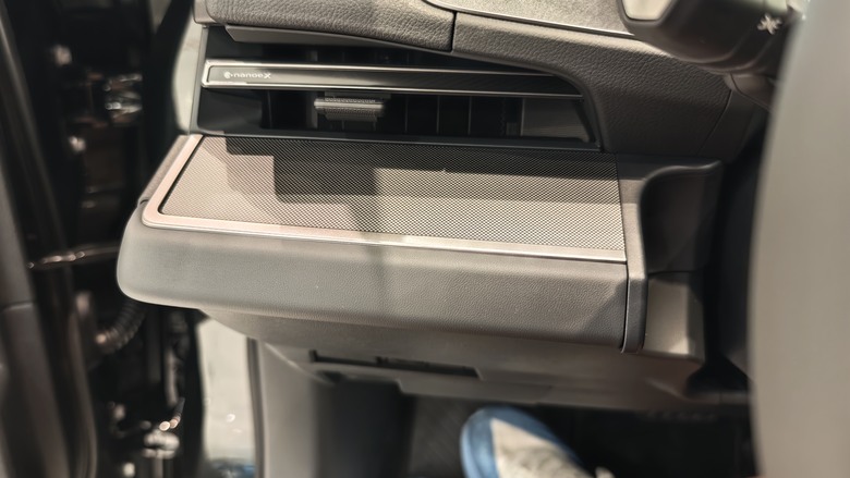 趕在第一天來欣賞All New Lexus ES300h的心得分享