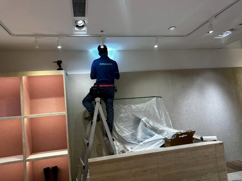 【高雄監視器】開店一定要裝｜專業牽線安裝＋細心防塵施工紀錄