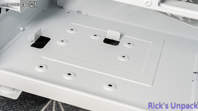【開箱】緊湊卻擴充性十足 | CORSAIR 3200D RS ARGB WHITE