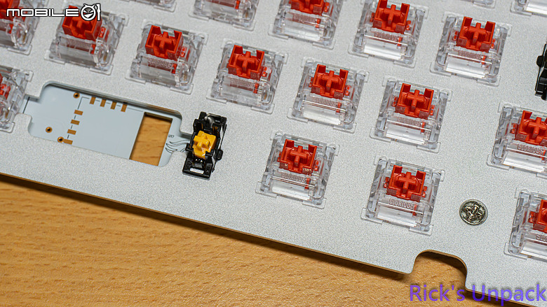 【開箱】磁軸機械軸雙重並行 | Glorious GMMK 3 HE 75 WHITE