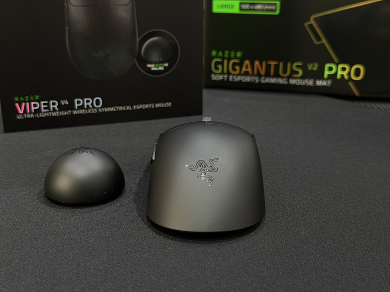 點我看大圖 【開箱|心得】世一中和世一步聯手參與研發的世一鼠|Razer Viper V4 Pro + Razer Gigantus V2 Pro