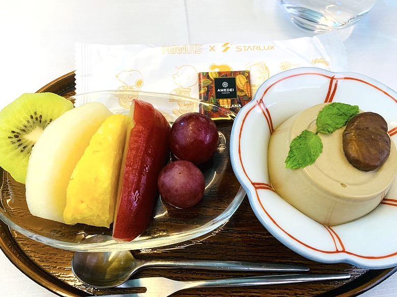 ＜日本＞2025日本獨旅~星宇航空商務艙及貴賓室初體驗、afternoon tea 午餐