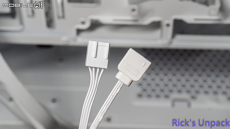 【開箱】緊湊卻擴充性十足 | CORSAIR 3200D RS ARGB WHITE
