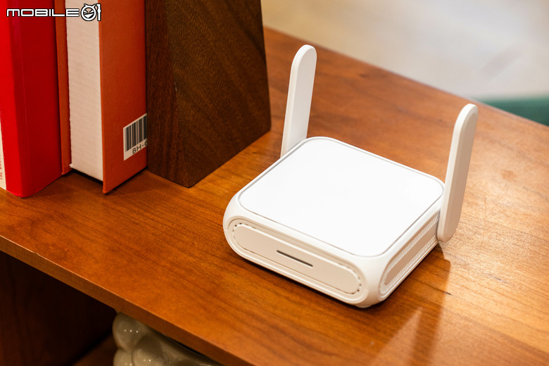 ASUS RT-BE58 Go 雙頻迷你路由器開箱 輕巧身形讓外出辦公也能架構安全私人網路