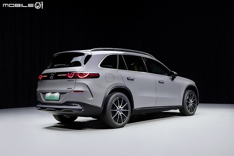【海外新訊】賓士於北京車展發表GLC L、CLA 260 L兩款當地專屬長軸版本,三年內將推出七款專屬車型!