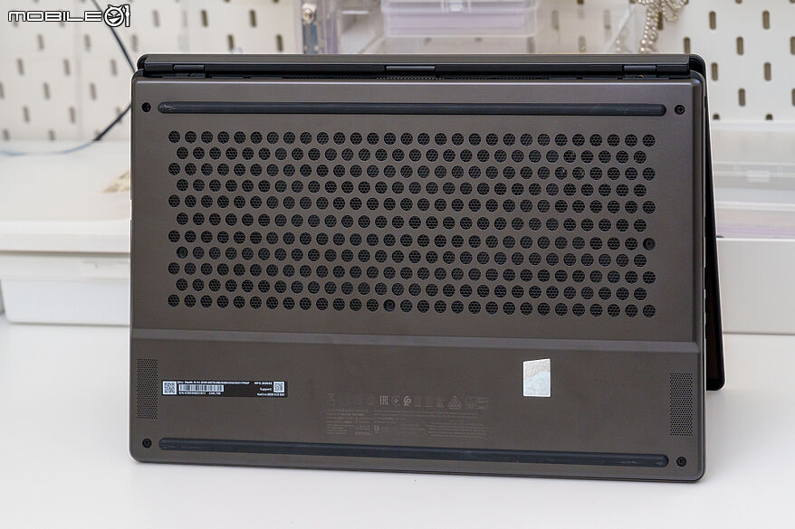 MSI Stealth 16 AI+ B3W|專業創作與電競玩家專屬的雙棲筆電