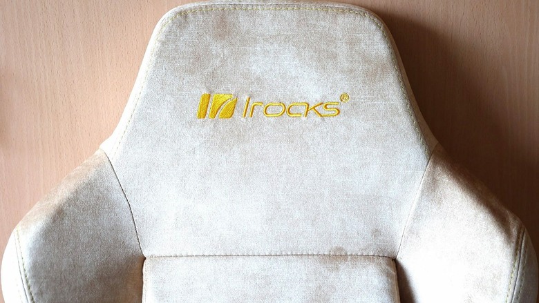 iRocks 質感貓抓布電腦椅 T28 Plus 冬天更有溫度，坐著躺著都可以