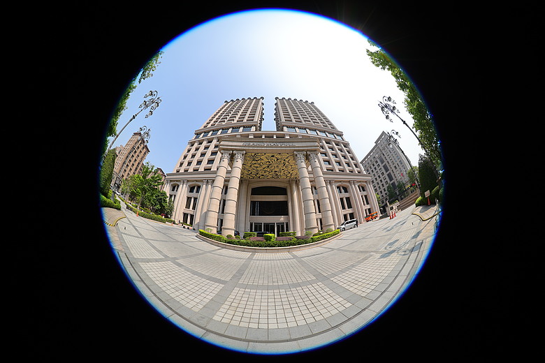 Canon RF 7-14mm F2.8-3.5L Fisheye STM 評測報告｜當圓周遇上對角線、探索 190° 的極限視覺張力！
