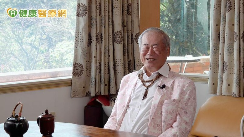 點我看大圖 比阿公阿嬤還常喊累?中醫揭年輕人為何「未老先衰」1警訊要留意