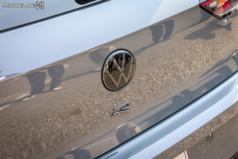 Volkswagen 性能奔馳嘉年華賽道體驗｜Golf R 夜幕疾行版正式亮相、感受經典鋼砲的駕馭樂趣！