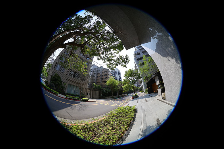 Canon RF 7-14mm F2.8-3.5L Fisheye STM 評測報告｜當圓周遇上對角線、探索 190° 的極限視覺張力！