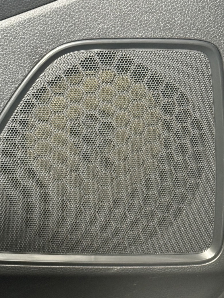 [圖文多慎入]從一位韓系車主再度回到日系車主的分享 HRV ehev開箱?