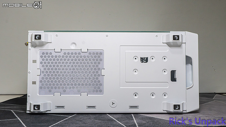 【開箱】緊湊卻擴充性十足 | CORSAIR 3200D RS ARGB WHITE
