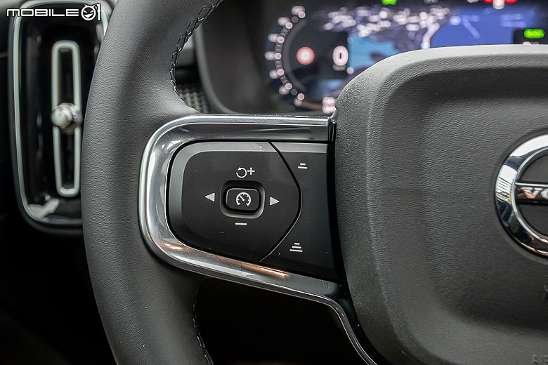 Volvo 新年式 EX40 長征試駕|表現穩定價格漂亮,最超值的入主時刻!