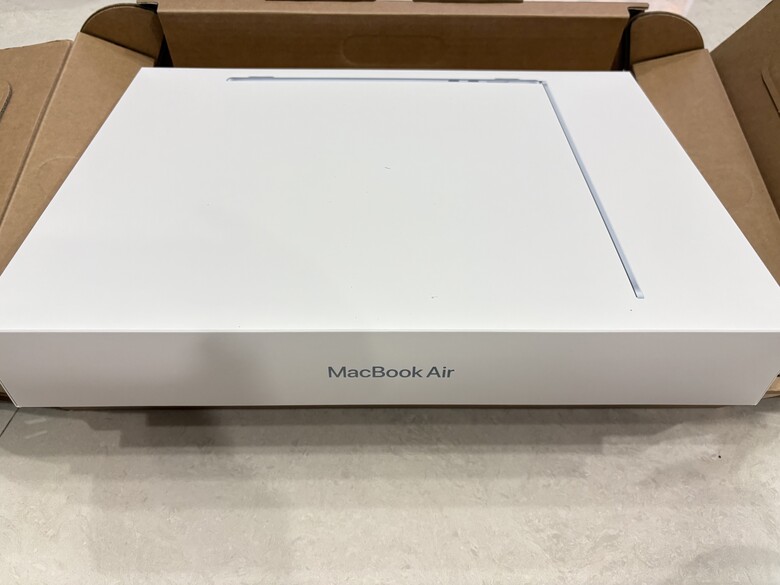 MacBook Air M5 15 吋開箱｜從舊 MacBook Pro 跨越了一個時代的換機