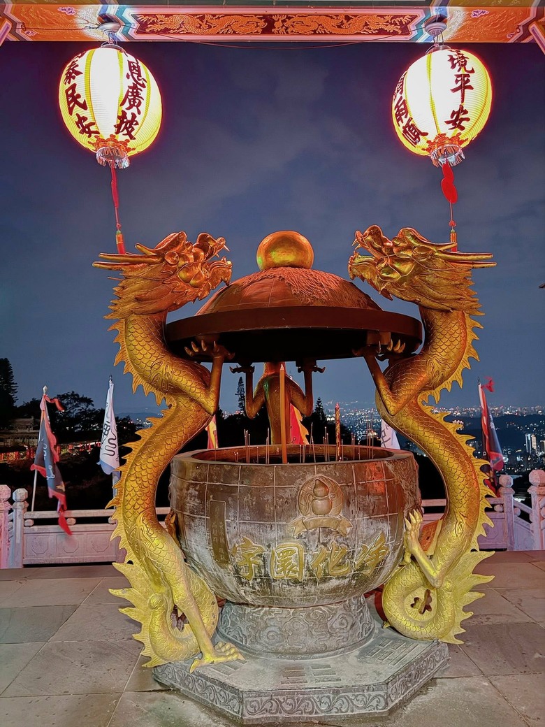 貓空之旅|在指南宮遇見櫻花與夜景的療癒時光