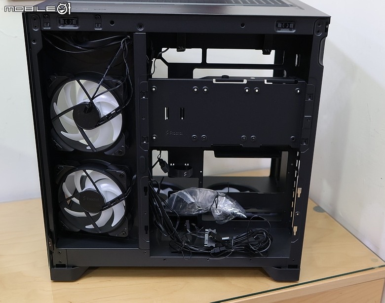 Fractal Design 首次進軍海景機殼 Pop 2 Vision