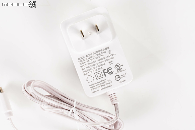 ASUS RT-BE58 Go 雙頻迷你路由器開箱 輕巧身形讓外出辦公也能架構安全私人網路