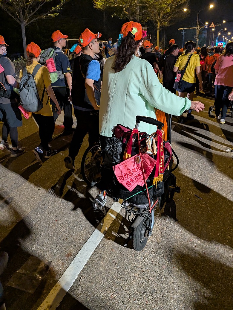 點我看大圖 2026 進香大白 白沙媽進香 地表最強的散步之旅 熱血熬夜12小時