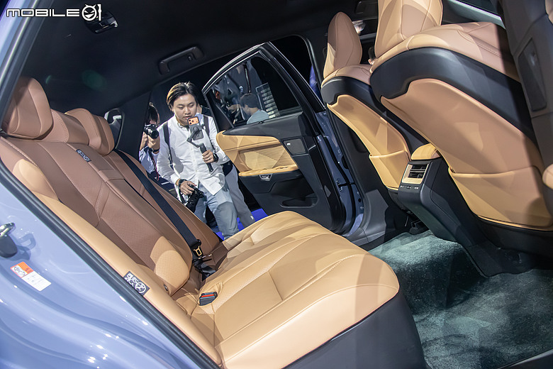 【採訪】177萬元起油電、純電齊發,大改款Lexus ES正式發表!