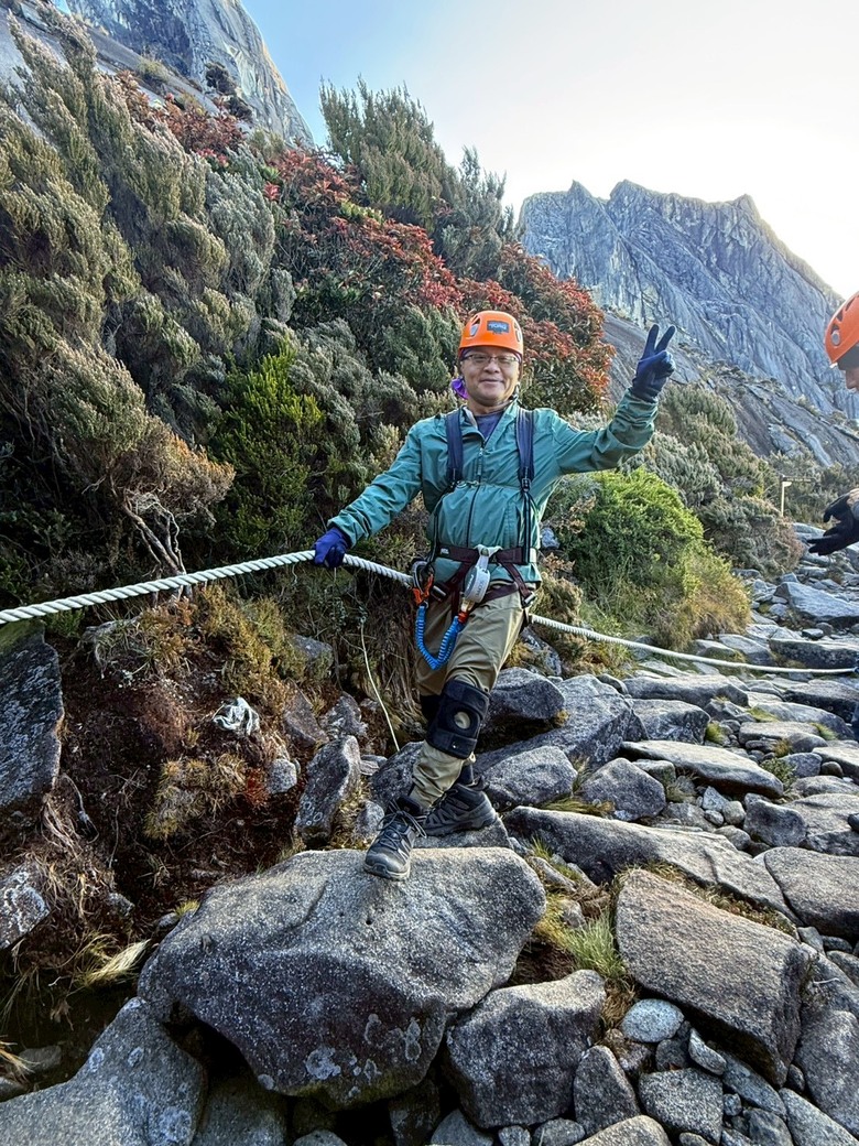 一神, 二玉, 三富士山~ 1,2,3準備出國去爬山 ! 3,2,1 自我挑戰好得意 !