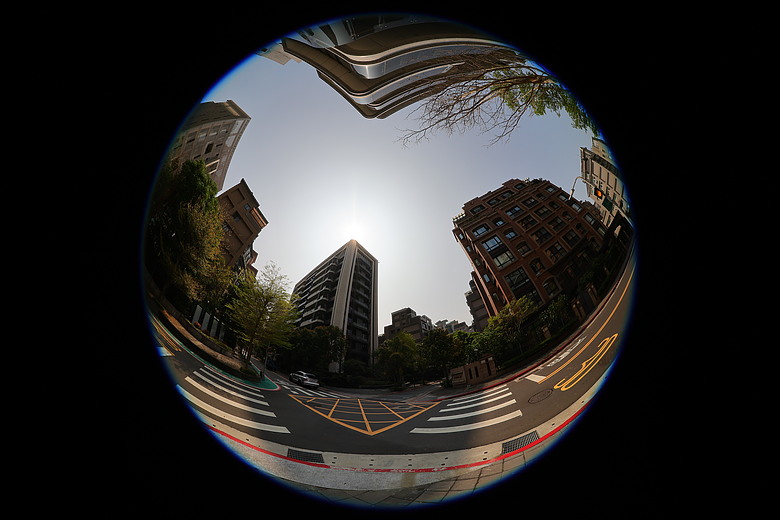 Canon RF 7-14mm F2.8-3.5L Fisheye STM 評測報告｜當圓周遇上對角線、探索 190° 的極限視覺張力！