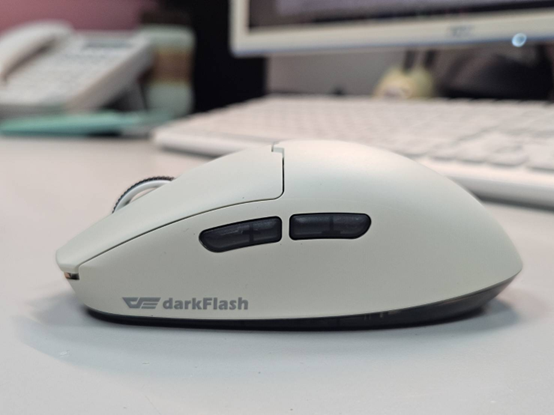 darkFlash DFM80 / DFM80 PRO 三模輕量滑鼠簡單開箱