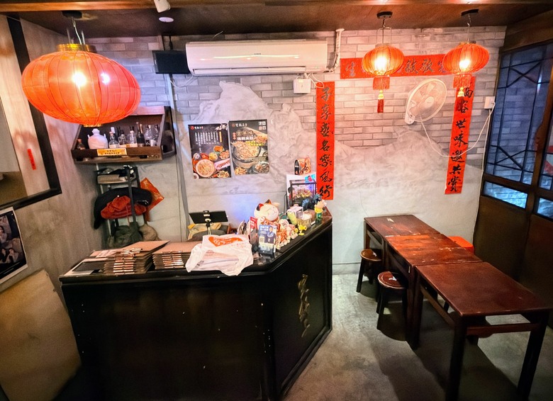 台北東區熱炒推薦｜完鍋子熱炒：150道菜+白飯吃到飽！高CP值聚餐＋包廂KTV一次滿足