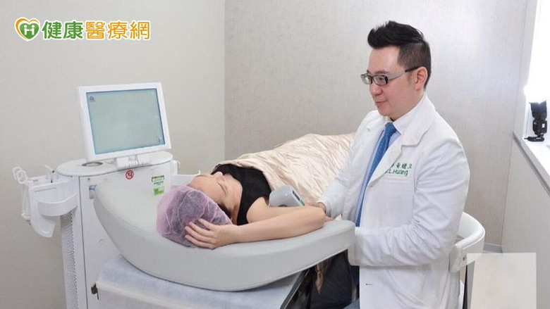 點我看大圖 從球場話題看見隱形困擾:腋下異味不只是氣味問題醫籲及早治療