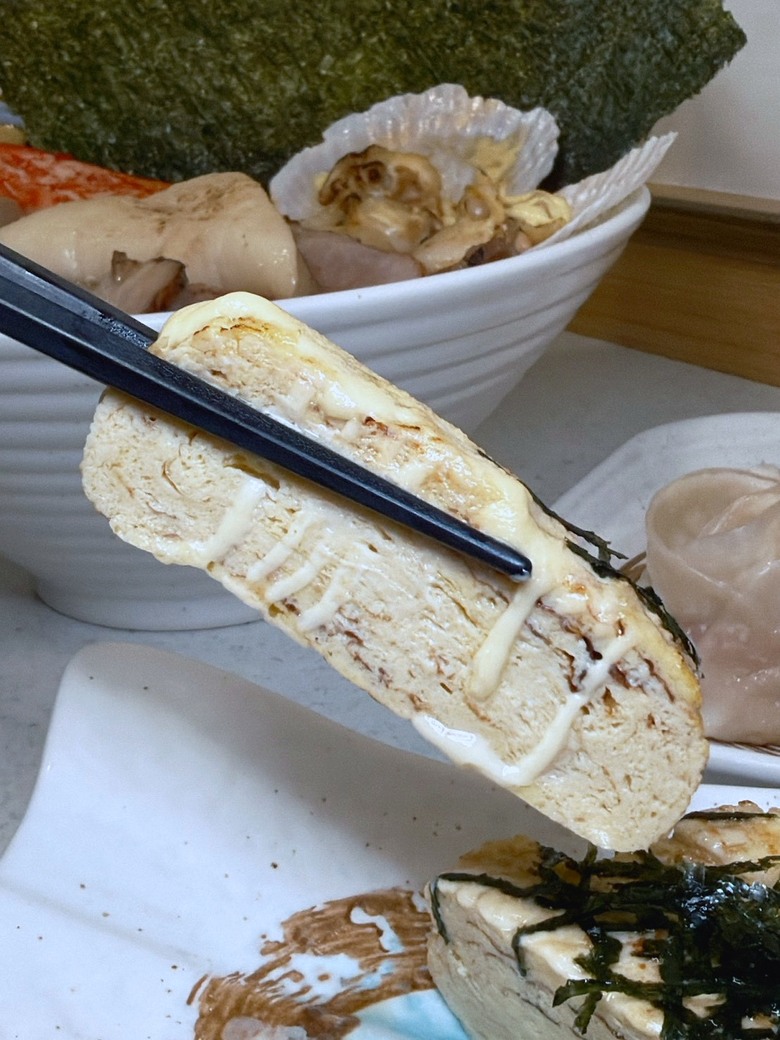 【台南永康拉麵】假日約會吃平價拉麵｜鶴昇町特盛豚骨拉麵＋玫瑰煎餃