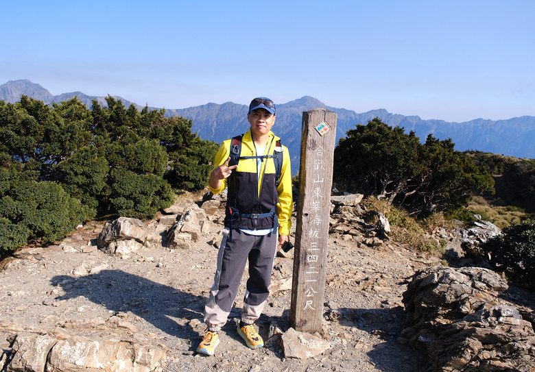 【合歡山東峰】絕美的登山步道與高山杜鵑花