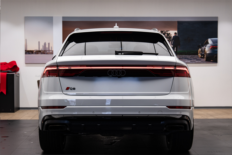 交車分享｜Audi Q8 55 TFSI quattro S line｜帶來幸福故事的小媒人，是毛孩