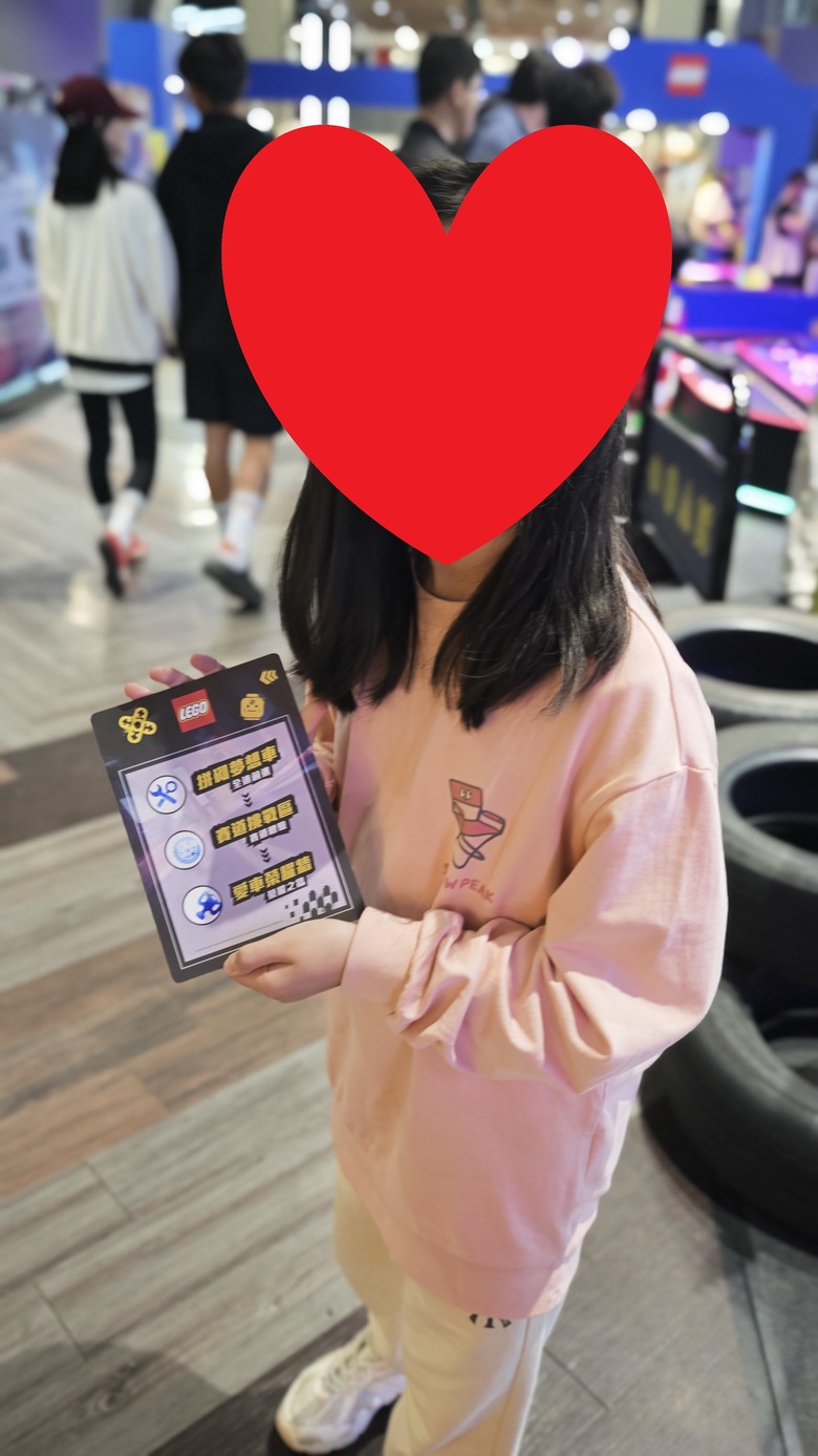從南到北的婦幼節 - 台中兩天一夜遊 / 基隆夜市夾娃娃吃小吃 / 南崁台茂吃莆田玩樂高
