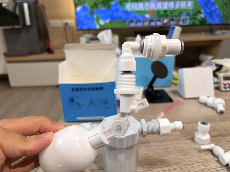【小惡魔驫到成功】四季皆可飲 冰水・熱水・冰塊一次搞定 ｜Haier 桌上型RO冰鑽瞬熱飲水機