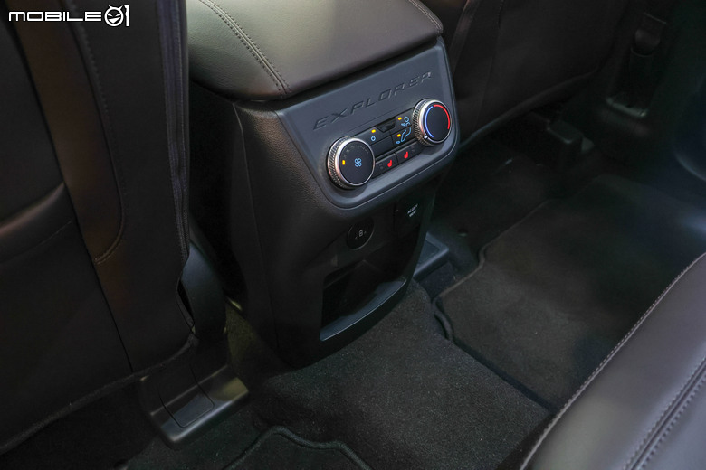 Ford Explorer 實車巡迴展示現場賞析｜美製經典七人座休旅挑戰國內大型SUV市場！