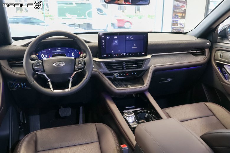 Ford Explorer 實車巡迴展示現場賞析｜美製經典七人座休旅挑戰國內大型SUV市場！