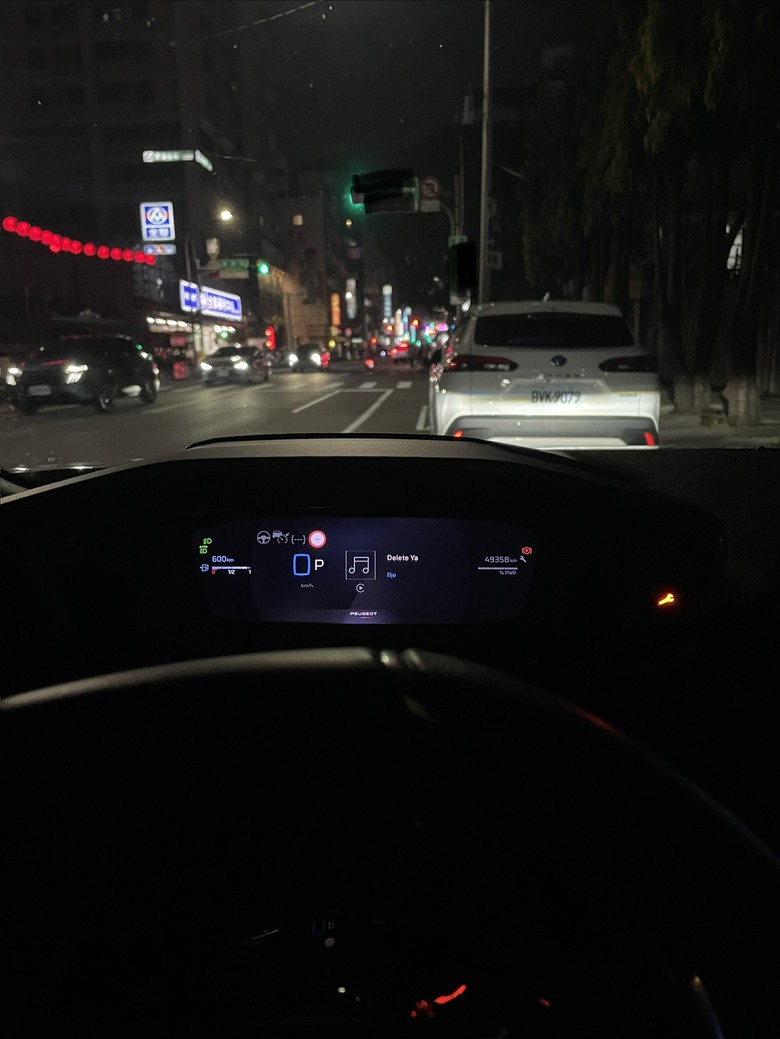 5008 GT油電，跑六千公里嚴重故障兩次