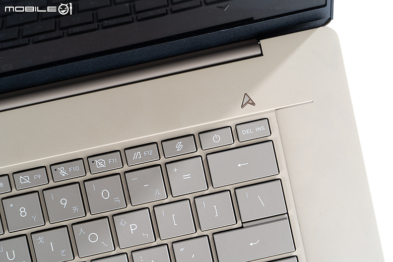 ASUS Zenbook A16 體驗｜高通 X2 Elite Extreme 入陣，1.2Kg 輕薄筆電解鎖 3A 遊戲可能性！