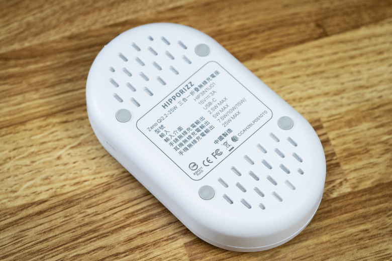 【開箱測試】HIPPORIZZ Zeno Qi2.2 25W 三合一折疊無線充電座 告別桌面凌亂 一次充飽三個裝置