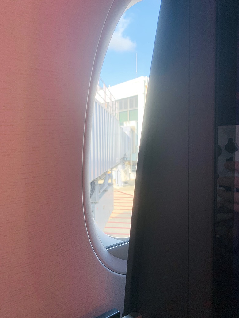 ＜日本＞2025日本獨旅~星宇航空商務艙及貴賓室初體驗、afternoon tea 午餐