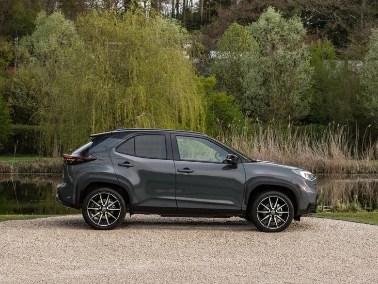 Toyota Yaris Cross 歐規式樣改款現身 內外質感與科技配備雙雙有感升級！