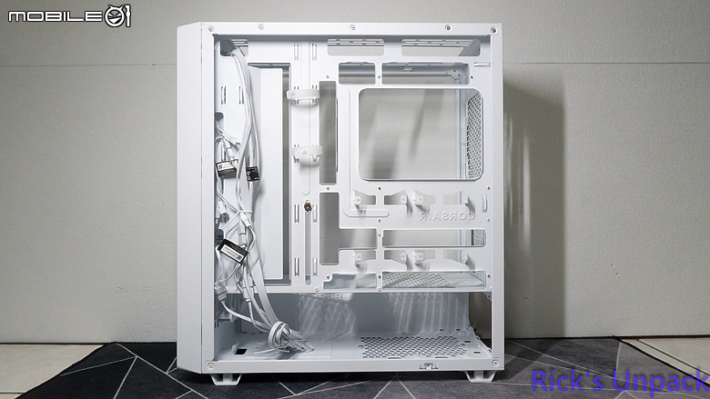 【開箱】緊湊卻擴充性十足 | CORSAIR 3200D RS ARGB WHITE