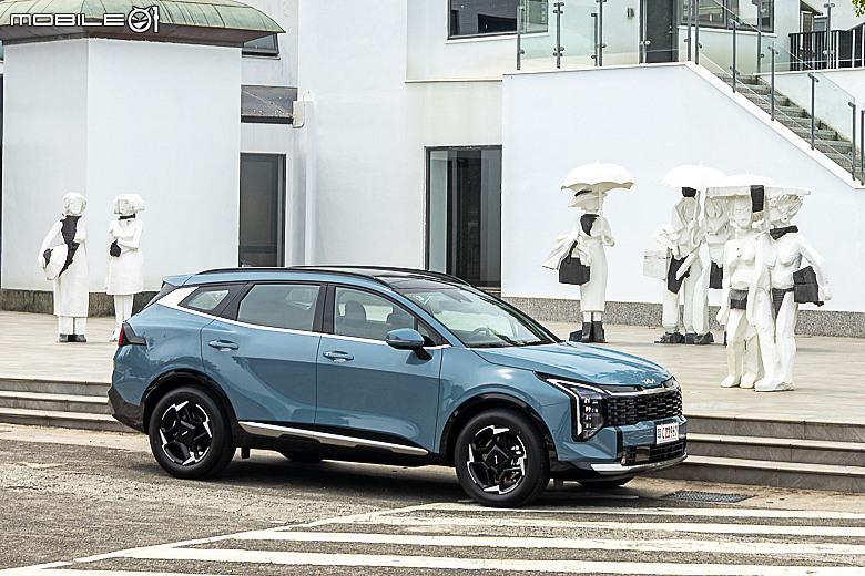 Kia 小改款 Sportage 1.6 Turbo-Hybrid 試駕報導｜渦輪油電初登場，動力油耗大躍進！