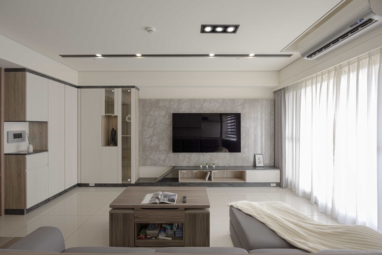 【開箱】35坪中古屋翻新！質感黑石紋x歐德綠建材，打造下班後的避風港