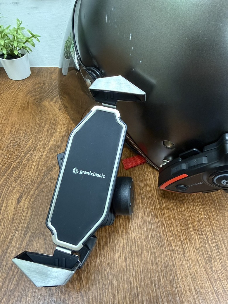 #開箱 二勢力Dualfind Pro 手機架 終於可以專心騎車！