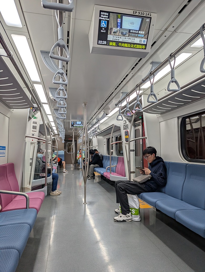 點我看大圖 2026 進香大白 白沙媽進香 地表最強的散步之旅 熱血熬夜12小時