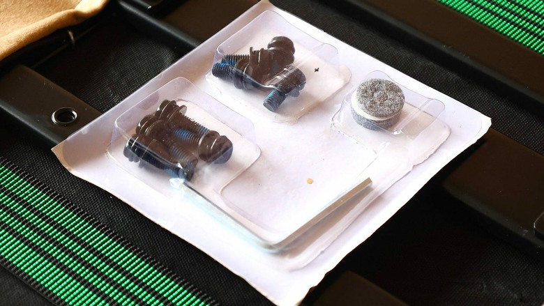 iRocks 質感貓抓布電腦椅 T28 Plus 冬天更有溫度，坐著躺著都可以