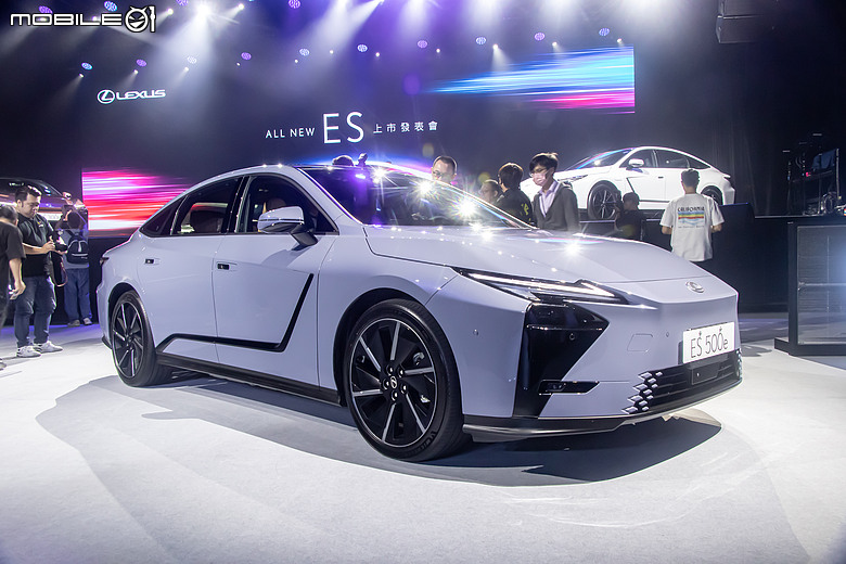 【採訪】177萬元起油電、純電齊發,大改款Lexus ES正式發表!