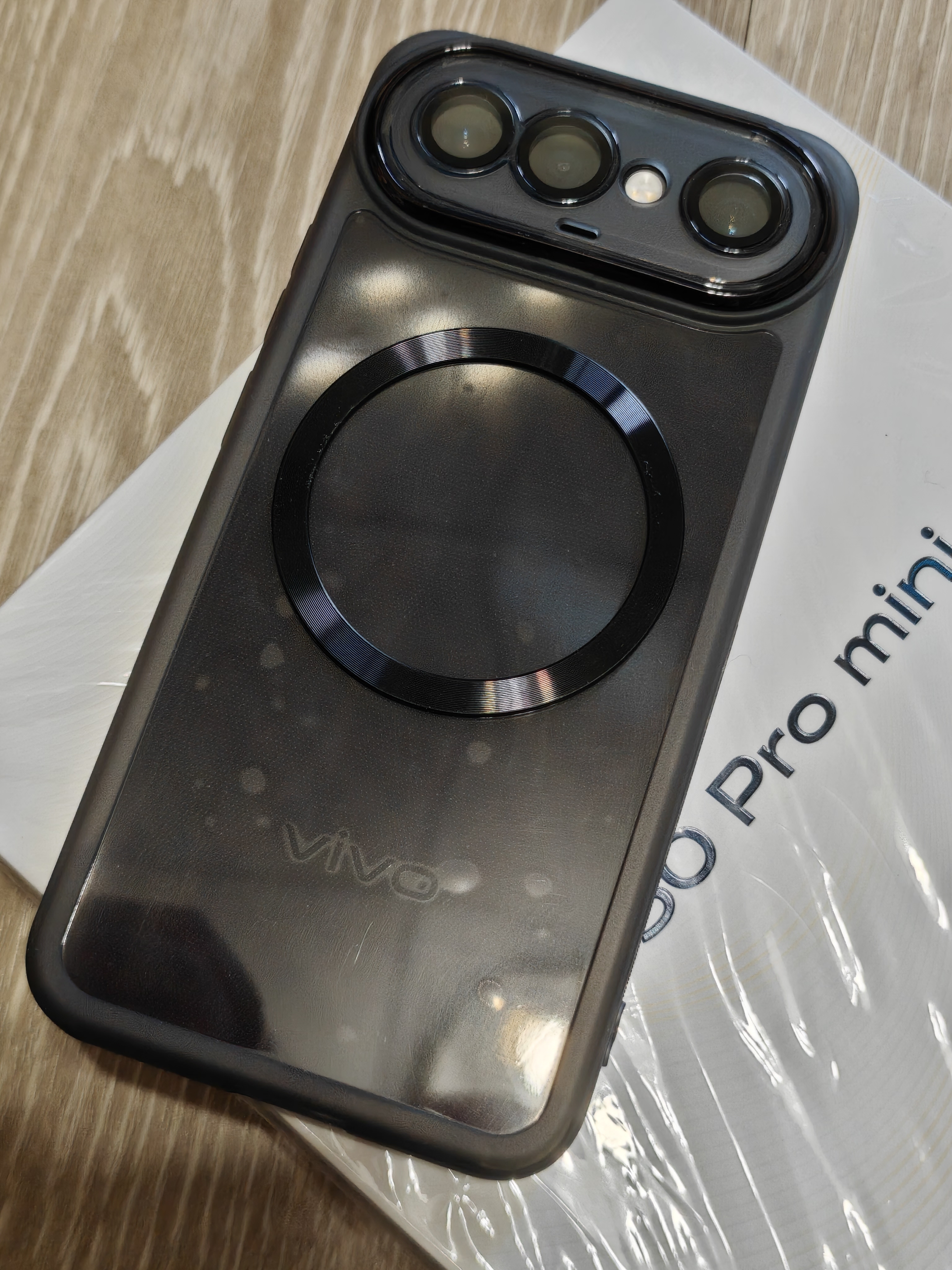 簡單開箱小隻馬的 Vivo S50 Pro Mini…