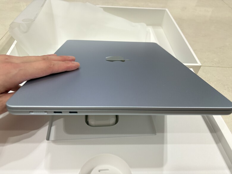 MacBook Air M5 15 吋開箱｜從舊 MacBook Pro 跨越了一個時代的換機